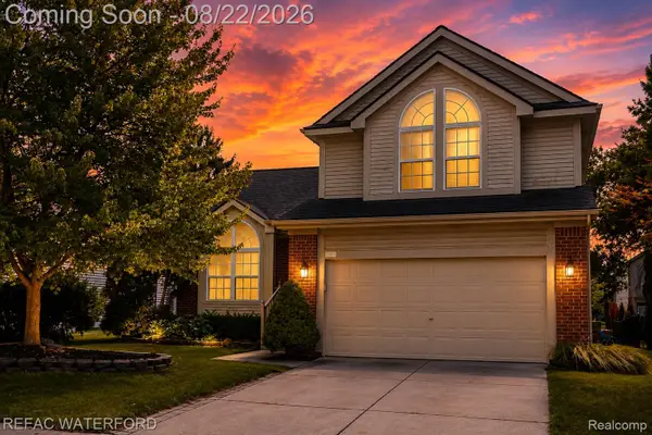 6473 Lake Meadow Drive, Waterford, MI 48327