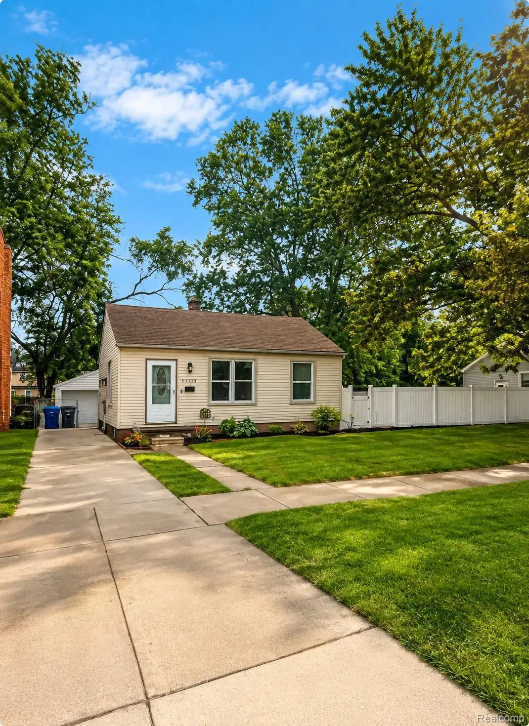 26225 Annapolis Street, Dearborn Heights, MI 48125 - #1