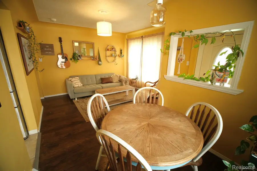 26225 Annapolis Street, Dearborn Heights, MI 48125 - #3