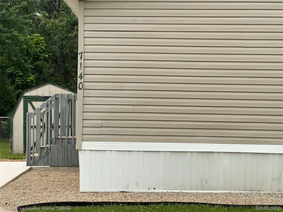 7140. Mapleview Circle W #64, Brown City, MI 48416 - #3