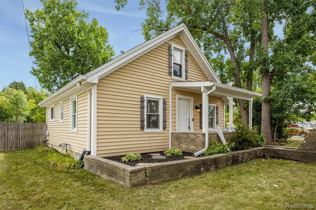 4465 S Center Road, Burton, MI 48519 - #1