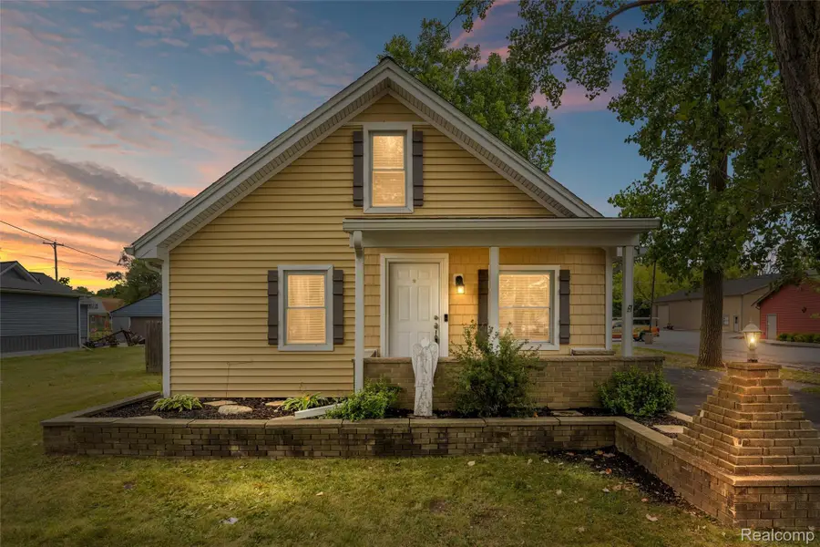 4465 S Center Road, Burton, MI 48519 - #2