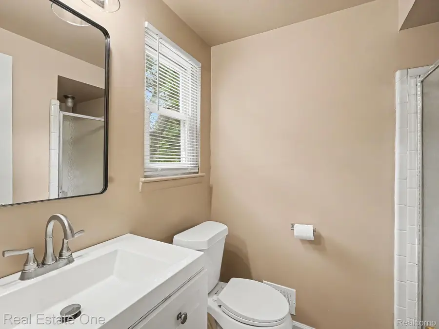 15562 Levan Road, Livonia, MI 48154 - #3
