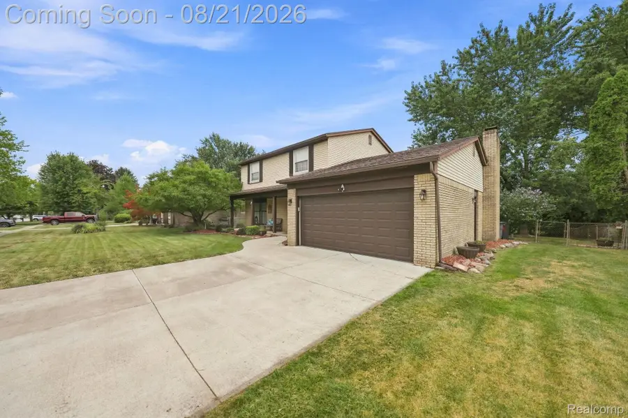 19011 Gill Road, Livonia, MI 48152 - #3