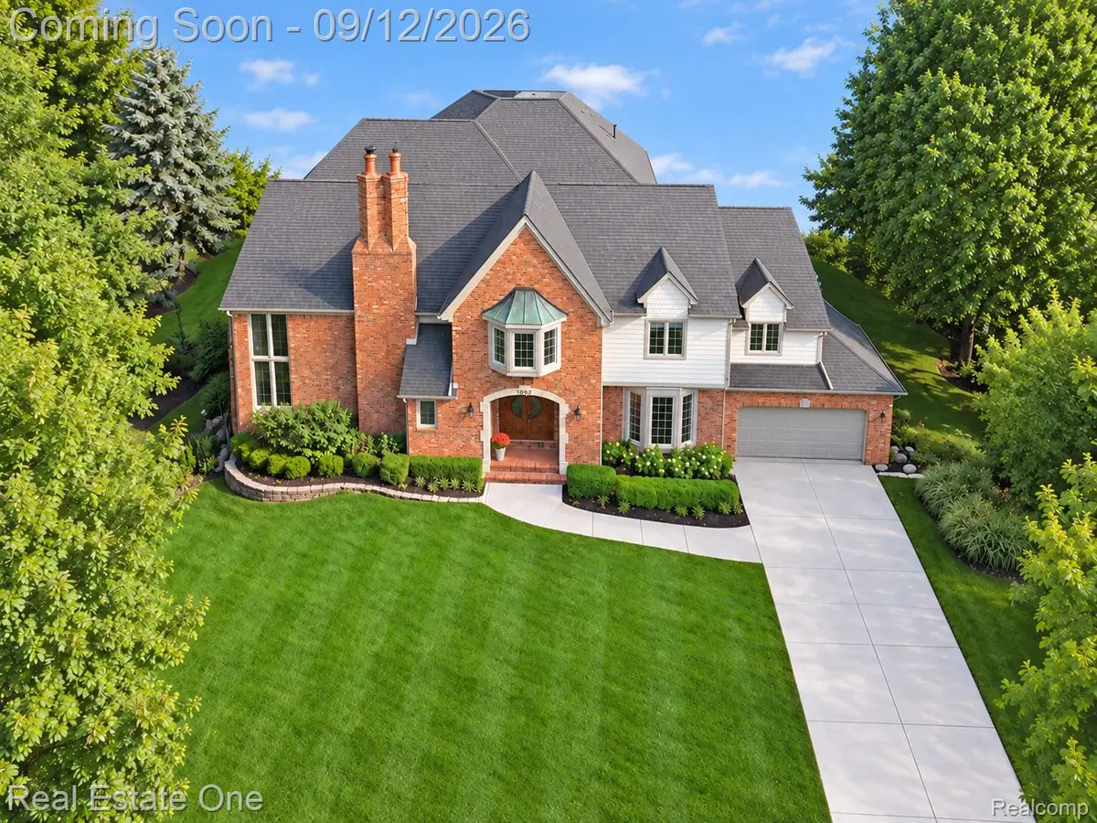 1982 Heritage Hill Court, Rochester Hills, MI 48306 - #1