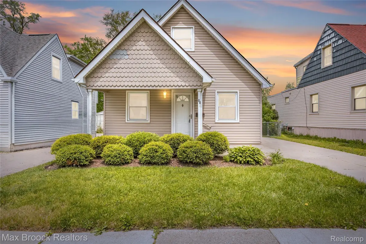 84 W Browning Avenue, Hazel Park, MI 48030 - #1