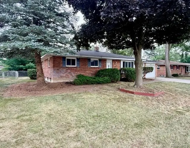 1300 Edgeorge Street, Waterford, MI 48327 - #2