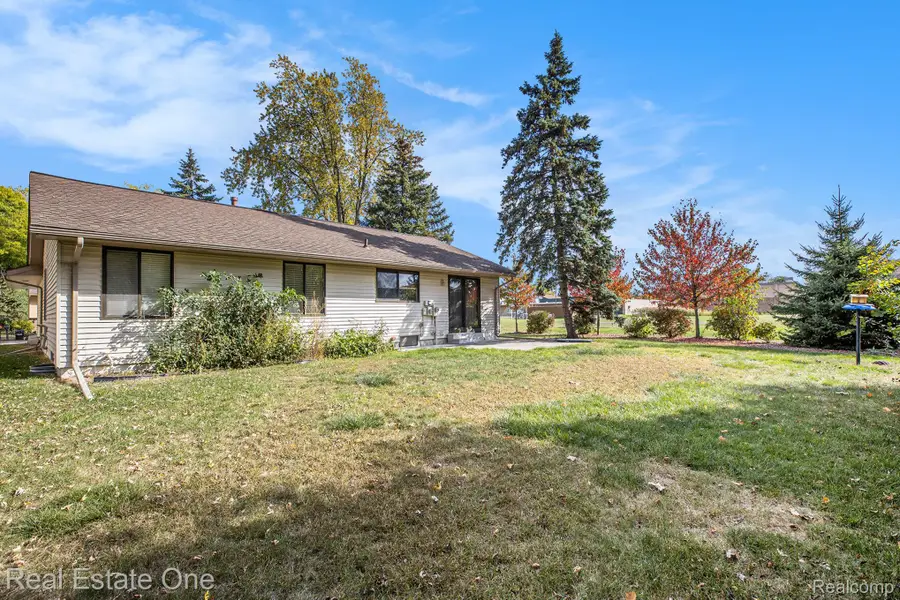 3373 Auburn Drive, Troy, MI 48083 - #3