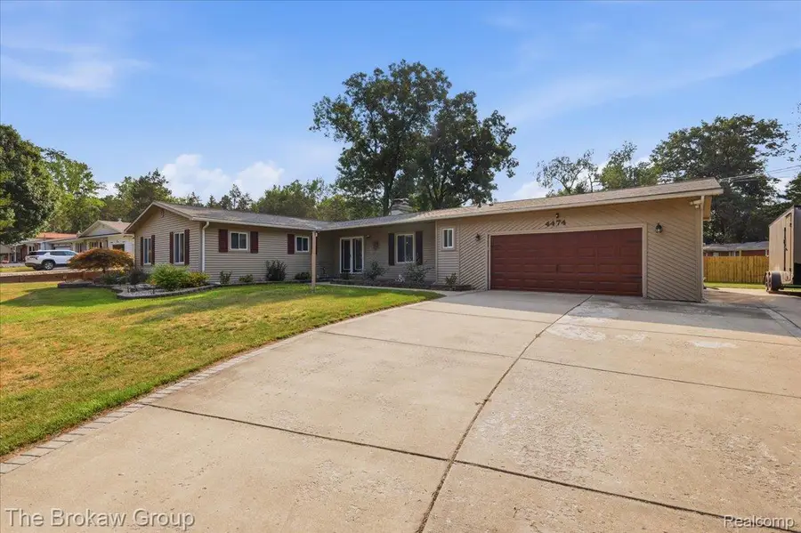 4474 Cedardale Lane, Flushing, MI 48433 - #2