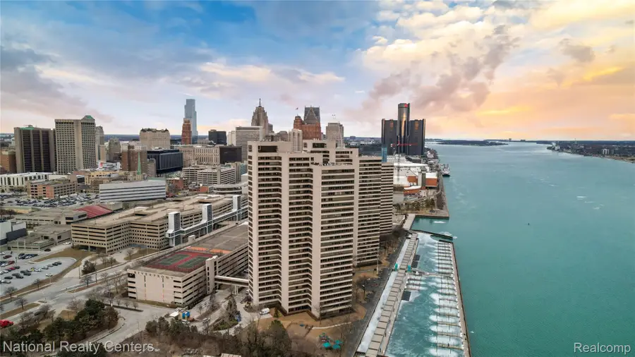 1001 W Jefferson Avenue #300/24j, Detroit, MI 48226 - #2