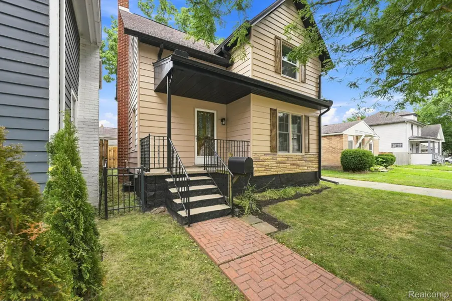 99 South Avenue, Mount Clemens, MI 48043 - #2