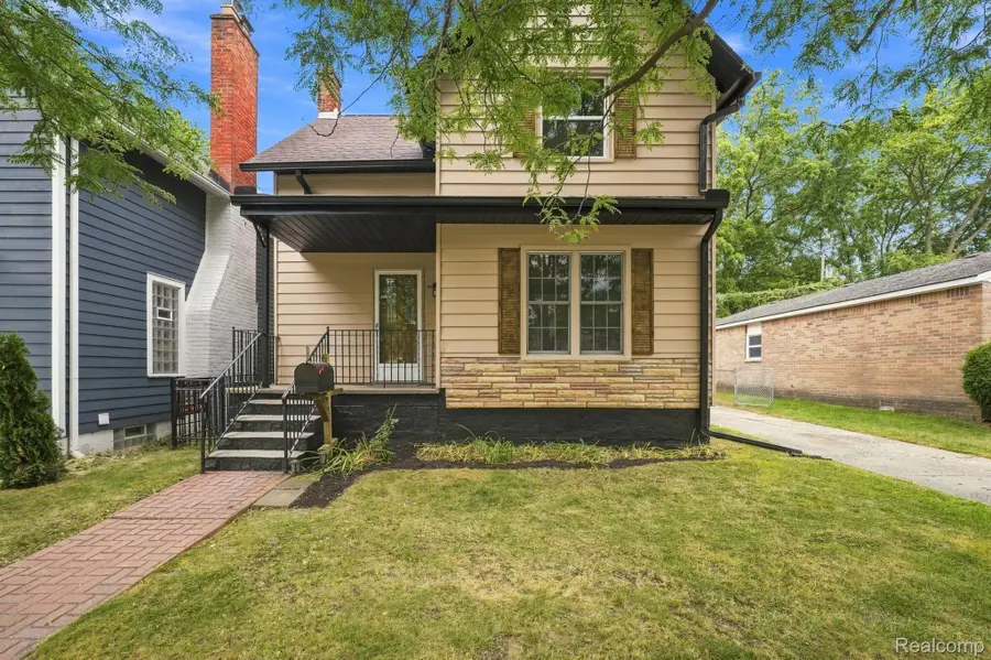 99 South Avenue, Mount Clemens, MI 48043 - #3