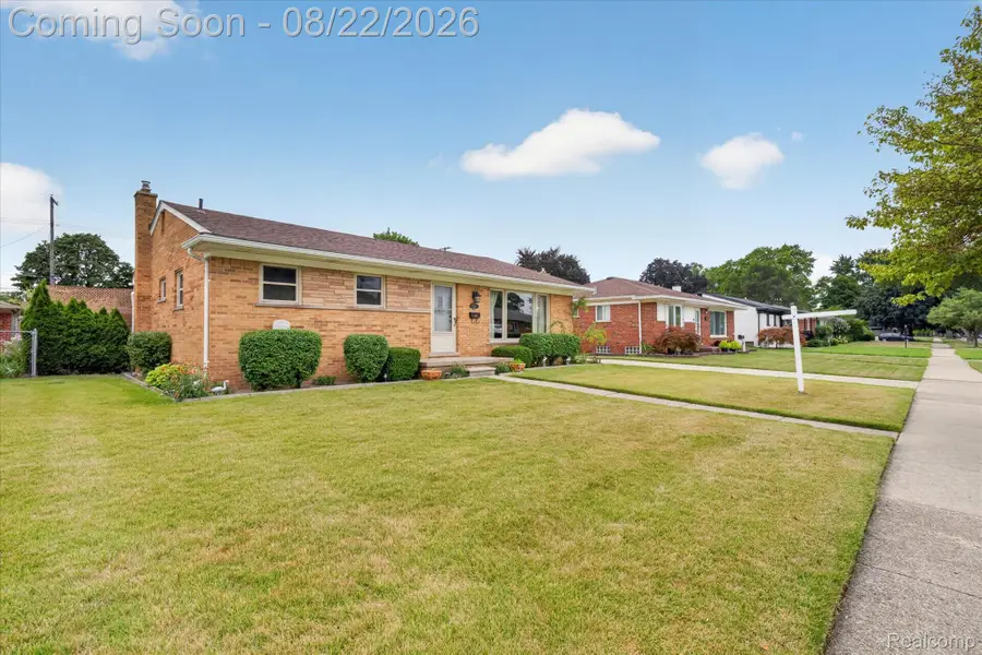 8966 Shannon Drive, Sterling Heights, MI 48314 - #2