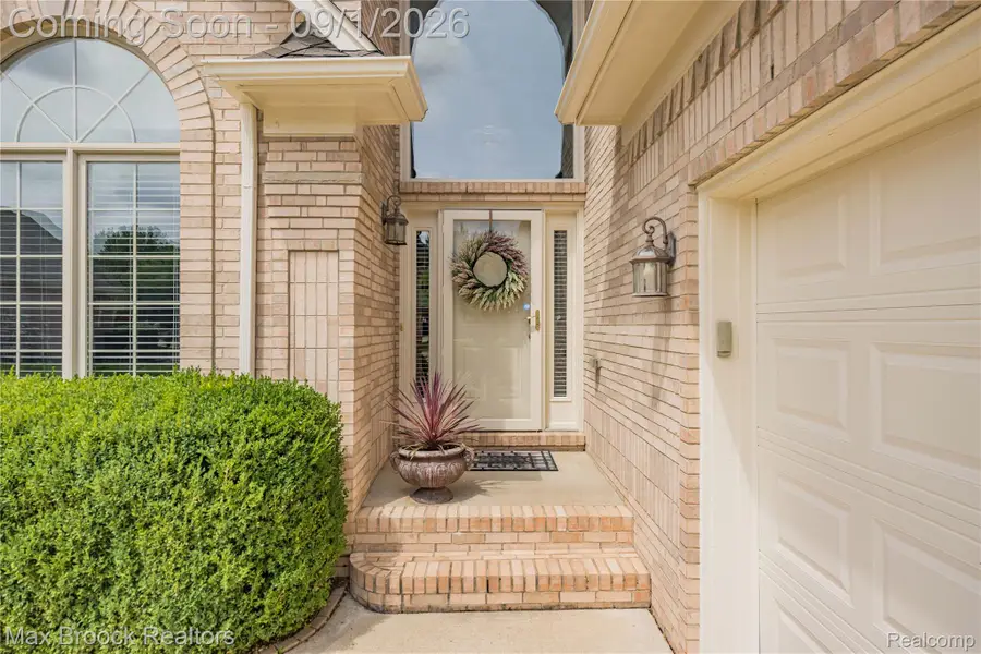 15657 Kingsway Drive, Macomb, MI 48044 - #3
