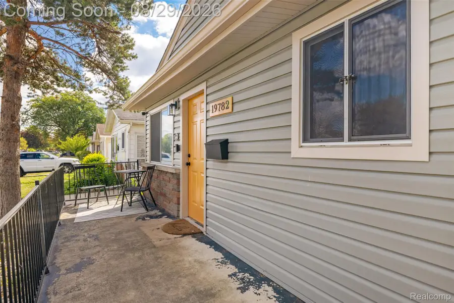 19782 Woodward Street, Clinton Township, MI 48035 - #3