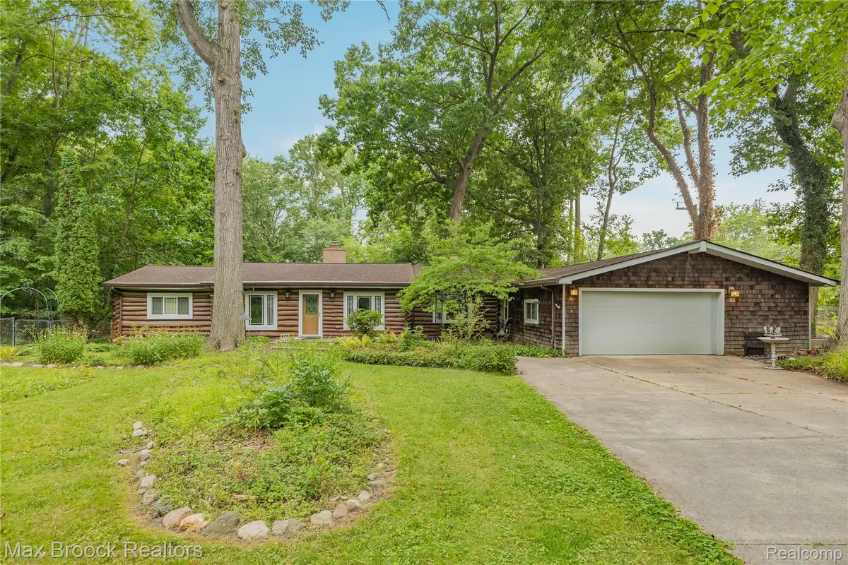 29799 Linden Street, Farmington Hills, MI 48336 - #1