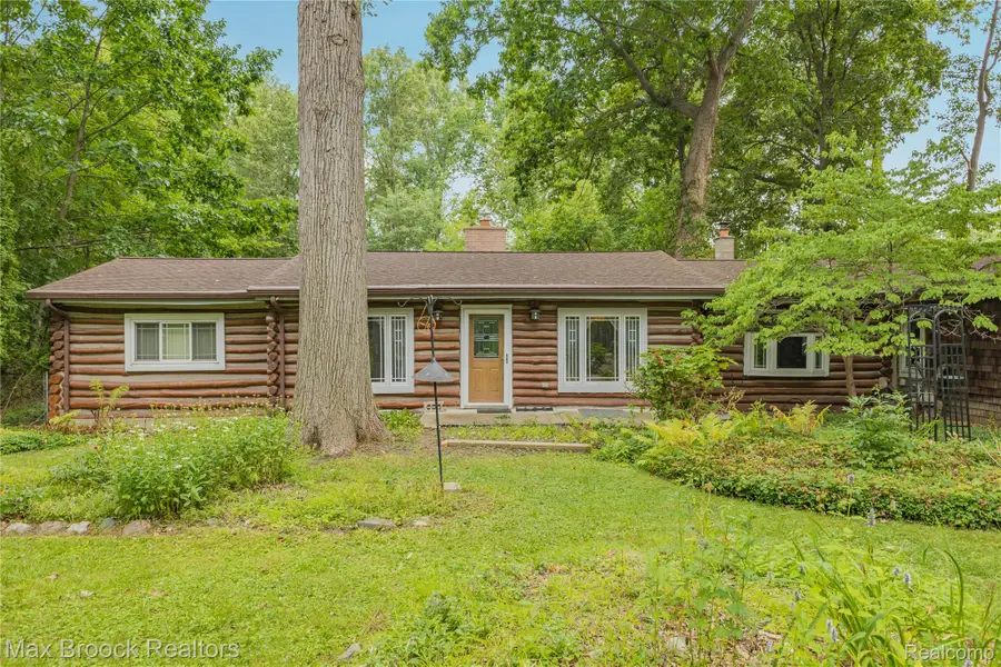29799 Linden Street, Farmington Hills, MI 48336 - #3