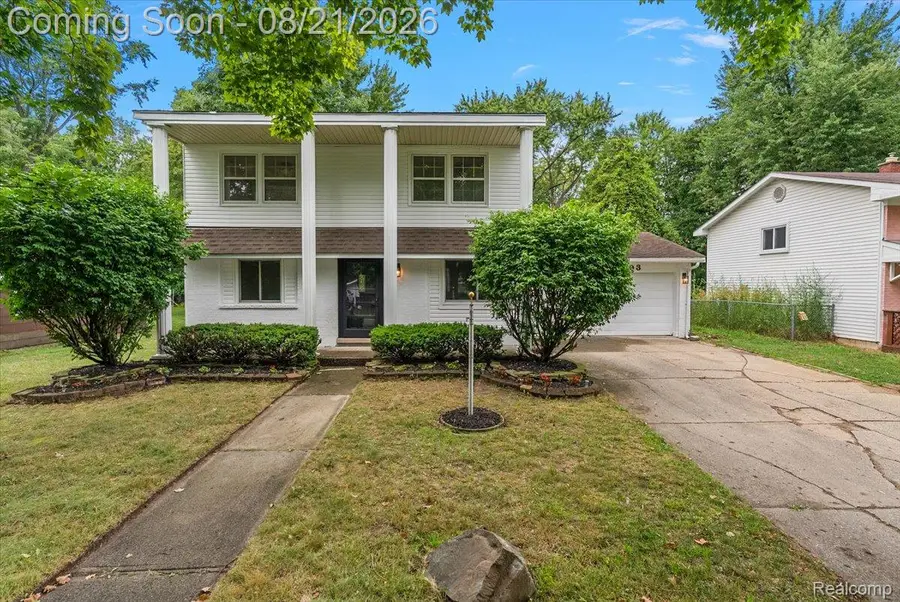 18993 Brentwood Street, Livonia, MI 48152 - #2