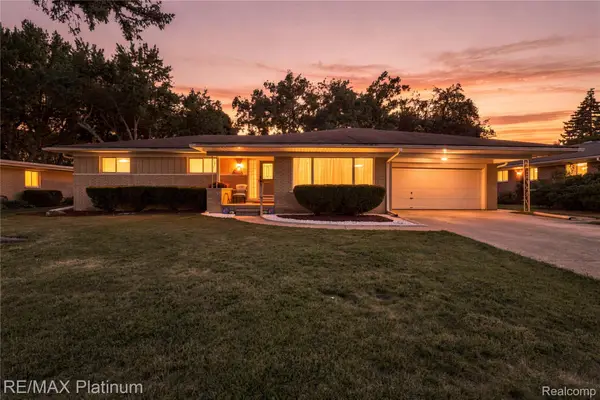 32029 Desmond Drive, Warren, MI 48093