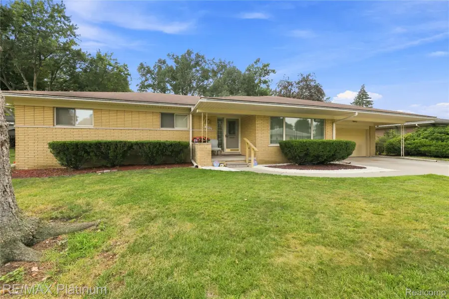 32029 Desmond Drive, Warren, MI 48093 - #3