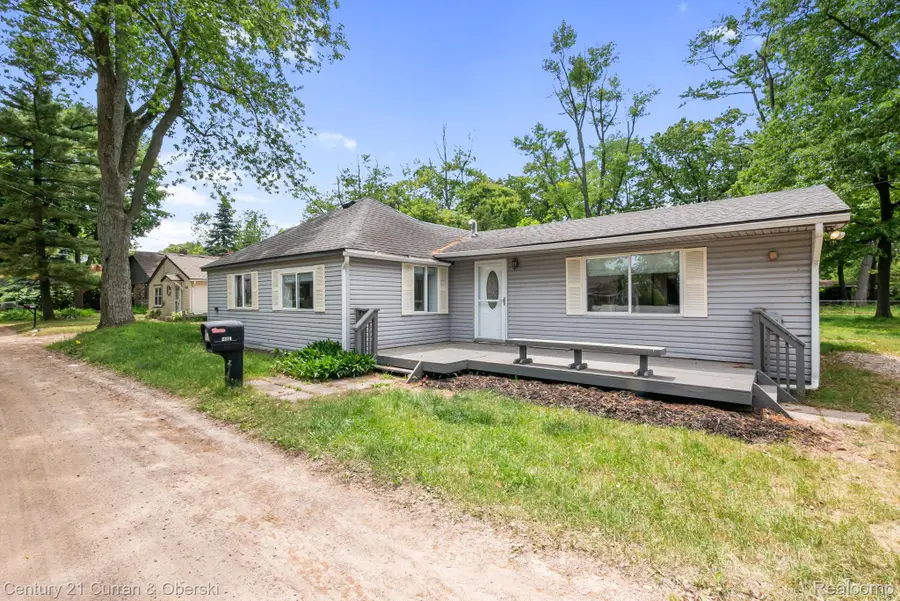 2374 Lakena Road, West Bloomfield, MI 48324 - #3