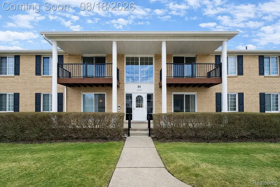 34720 Huntley Drive #23, Sterling Heights, MI 48312 - #2