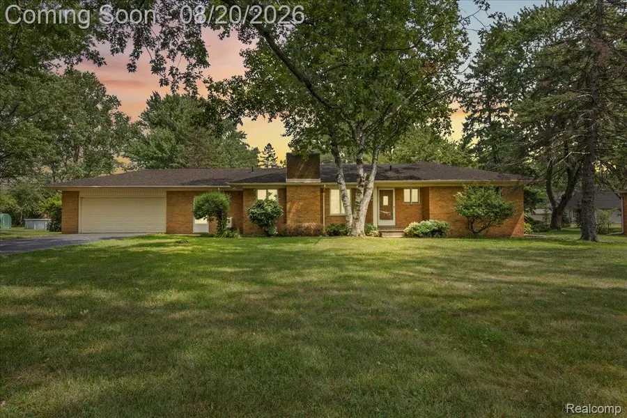 5860 Wright Drive, Troy, MI 48098 - #2