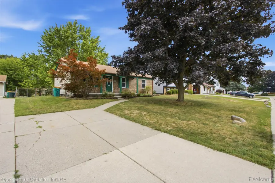 2814 Warrior Drive, Wixom, MI 48393 - #2