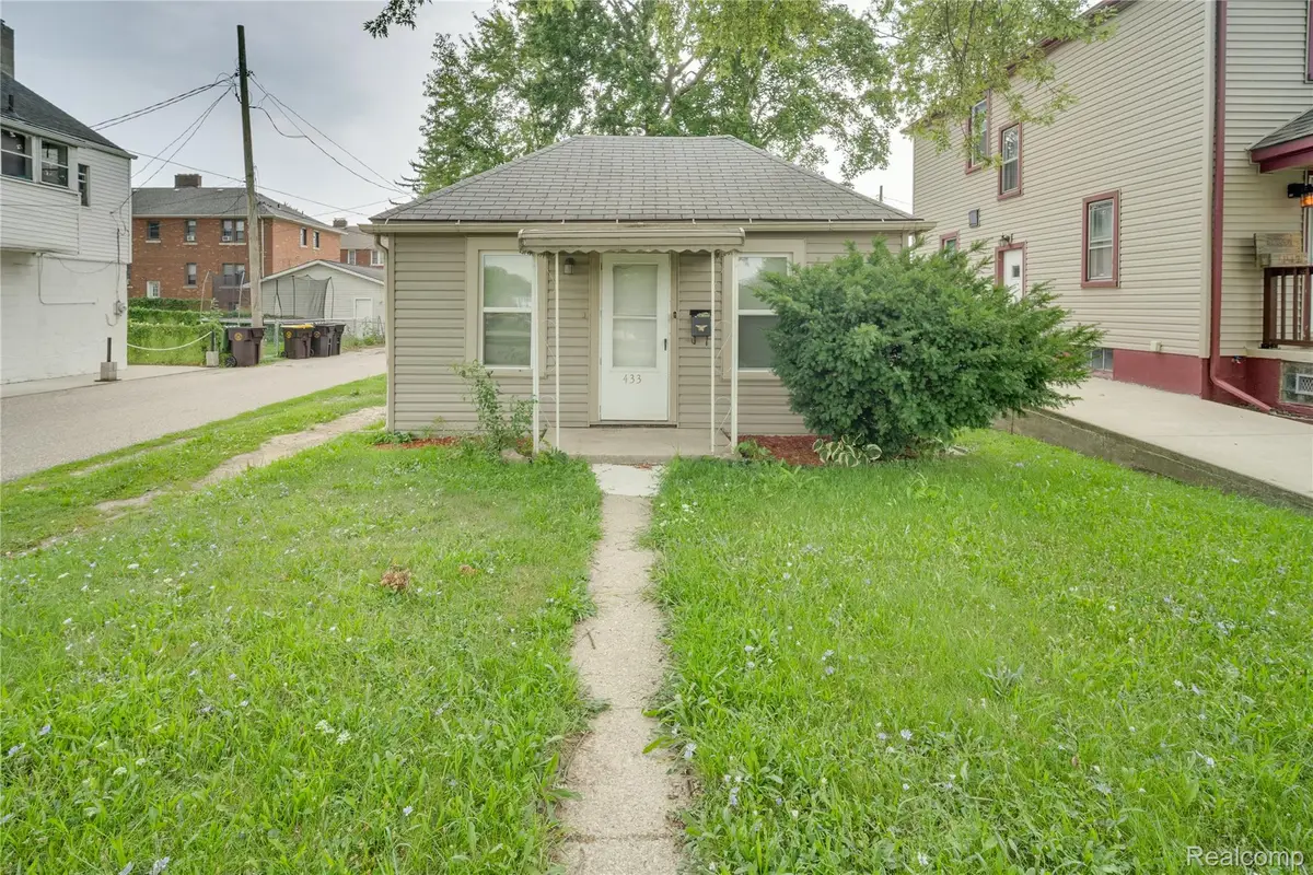 433 Atwood Street, Trenton, MI 48183 - #1