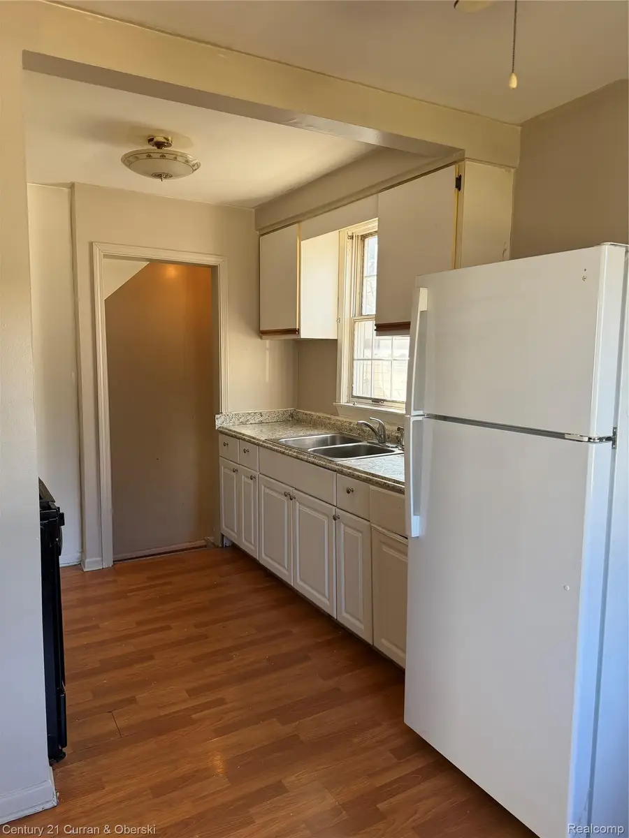 7612 Hazelton Street, Dearborn Heights, MI 48127 - #2