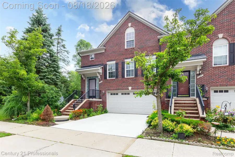 757 Sandalwood Drive, Troy, MI 48085 - #2