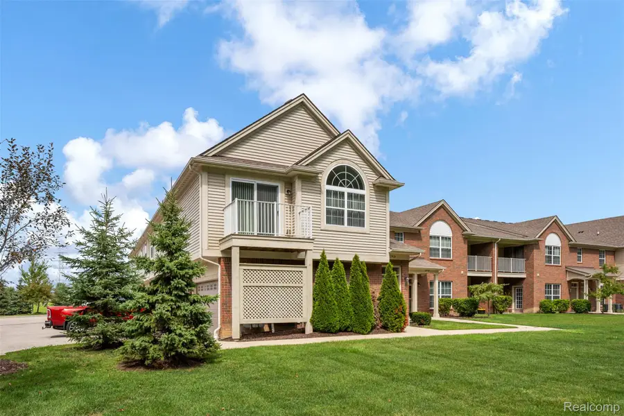 21914 Aberdeen Drive #30, Macomb, MI 48042 - #2