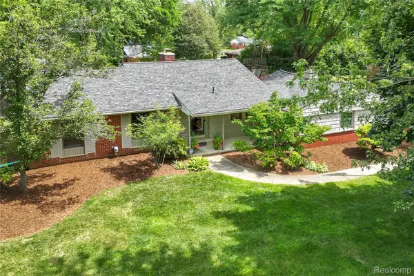 28432 Westerleigh Road, FarmingtonHills, MI 48334