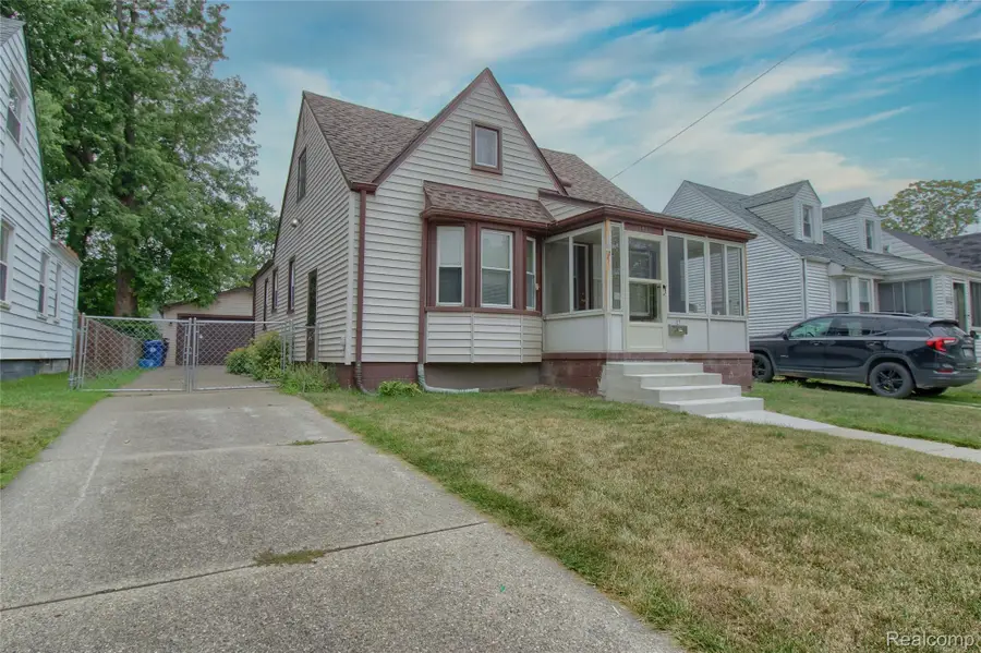 11327 Columbia Street, Redford, MI 48239 - #2