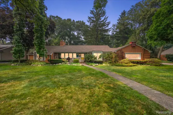 4170 Sandy Lane, BloomfieldHills, MI 48301