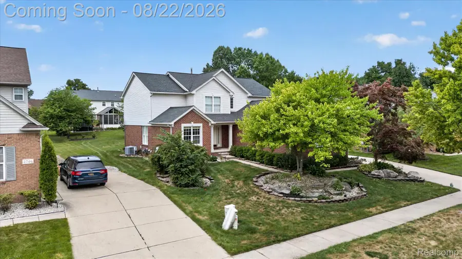 2738 Long Meadow Lane, Rochester Hills, MI 48307 - #2