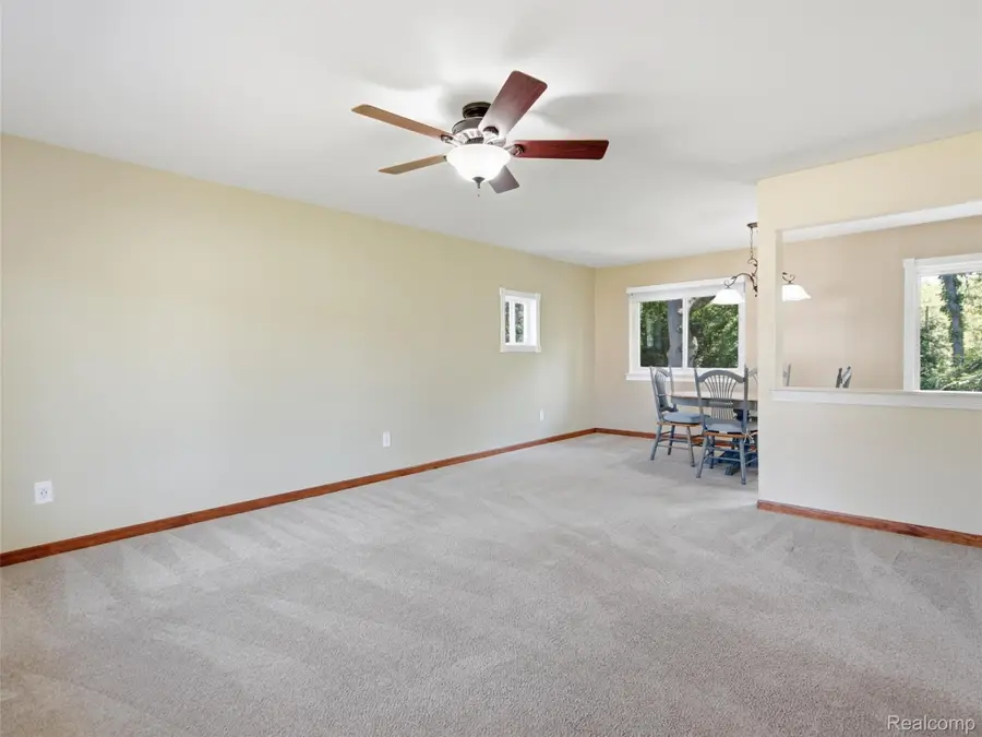 1071 Meadowlark Drive, Waterford, MI 48327 - #3