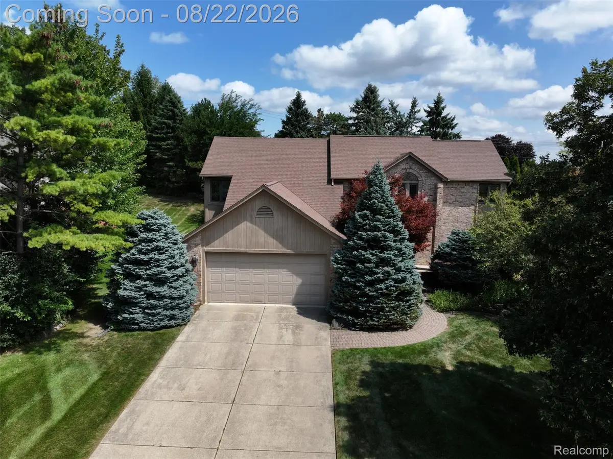 2070 Reagan Drive, Rochester Hills, MI 48309 - #1