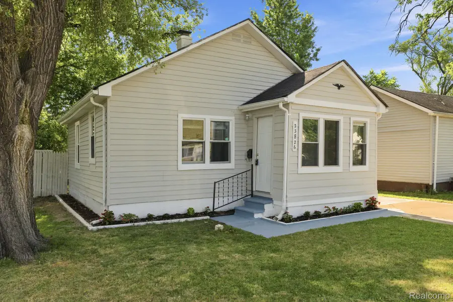 23826 Columbus Avenue, Warren, MI 48089 - #3