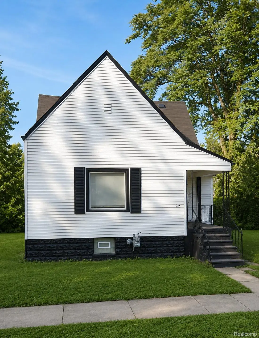 22 E Charlotte Street, Ecorse, MI 48229 - #1