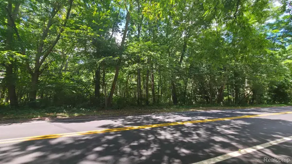 39939 Moravian Drive, ClintonTownship, MI 48036