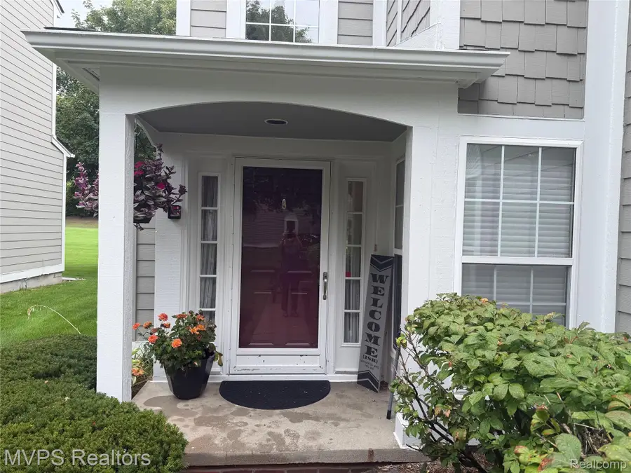 1945 Eagle Pointe #72, Bloomfield, MI 48304 - #2