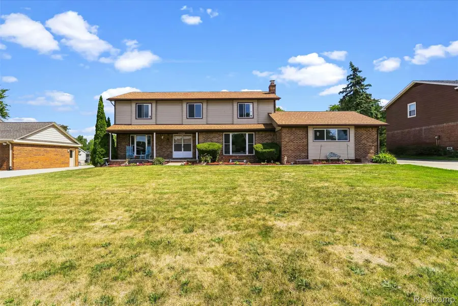 12911 Croftshire Drive, Grand Blanc, MI 48439 - #2