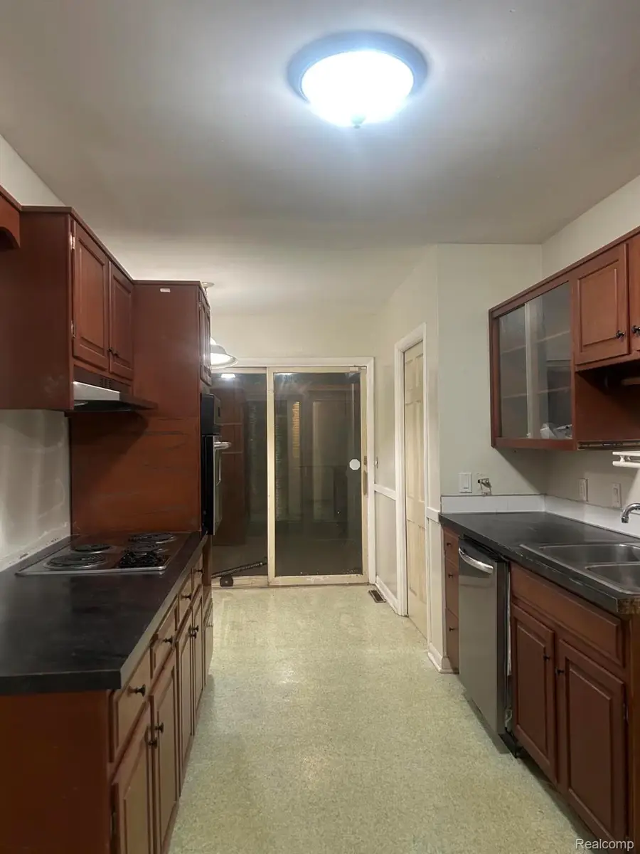 228 Borland Court, Saginaw, MI 48602 - #2