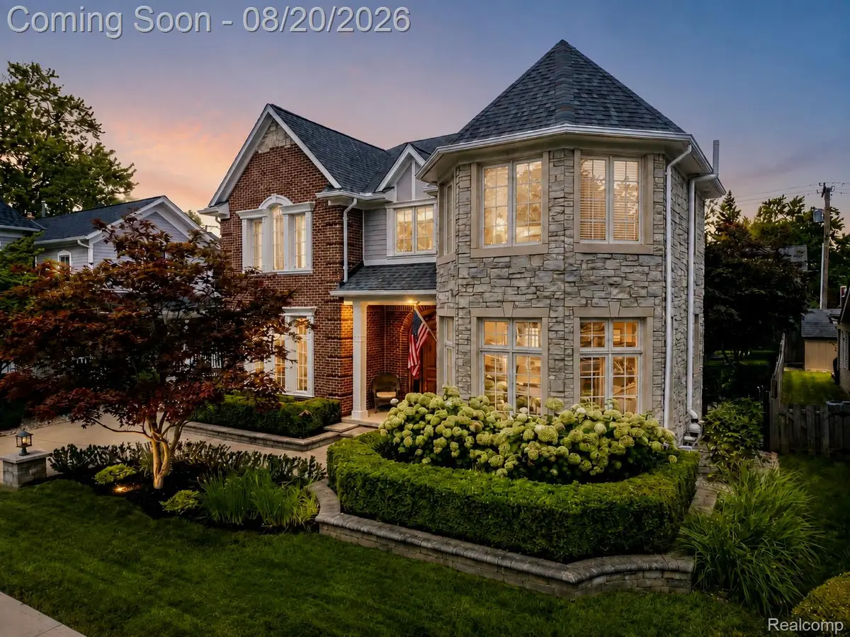 530 W 3rd Street, Rochester, MI 48307 - #1