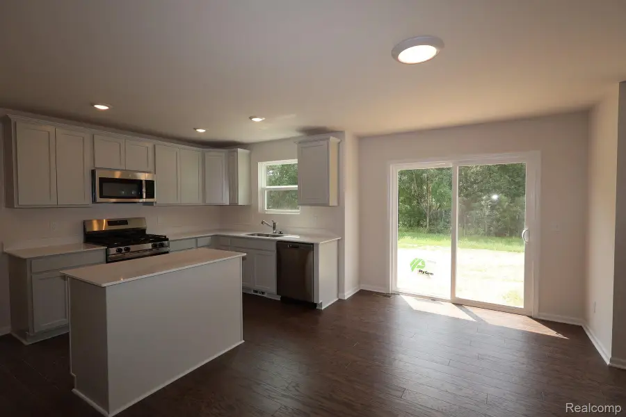 423 Hidden River W, Holly, MI 48442 - #3
