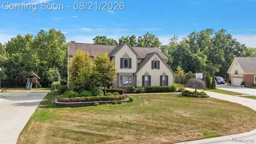 37235 Aspen Drive, Farmington Hills, MI 48335 - #3