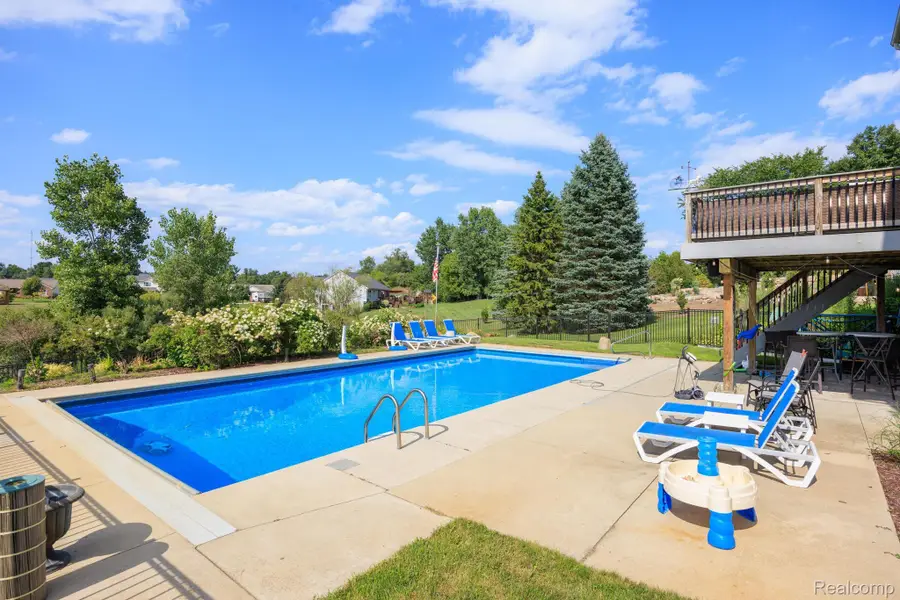 4755 S Quarry Creek, White Lake, MI 48383 - #3