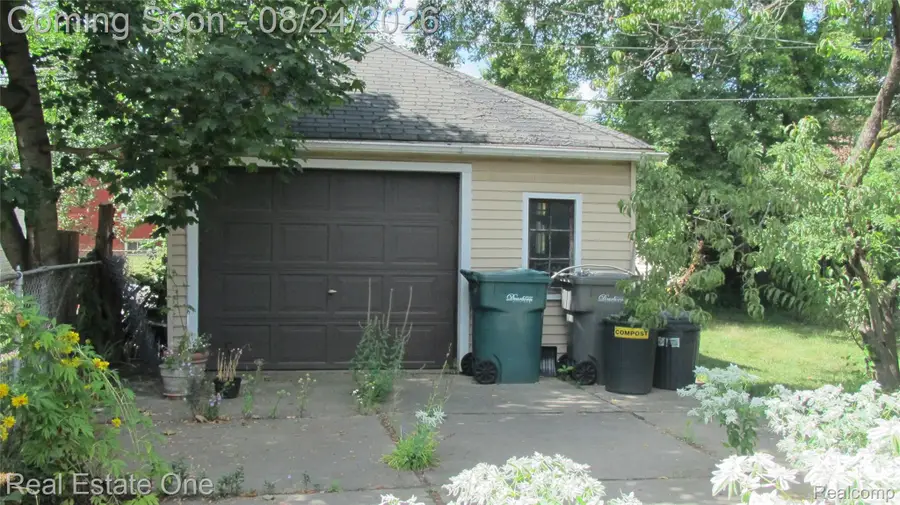 5037 Maple Street, Dearborn, MI 48126 - #3