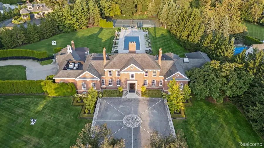 5035 Brookdale Road, Bloomfield, MI 48304 - #3